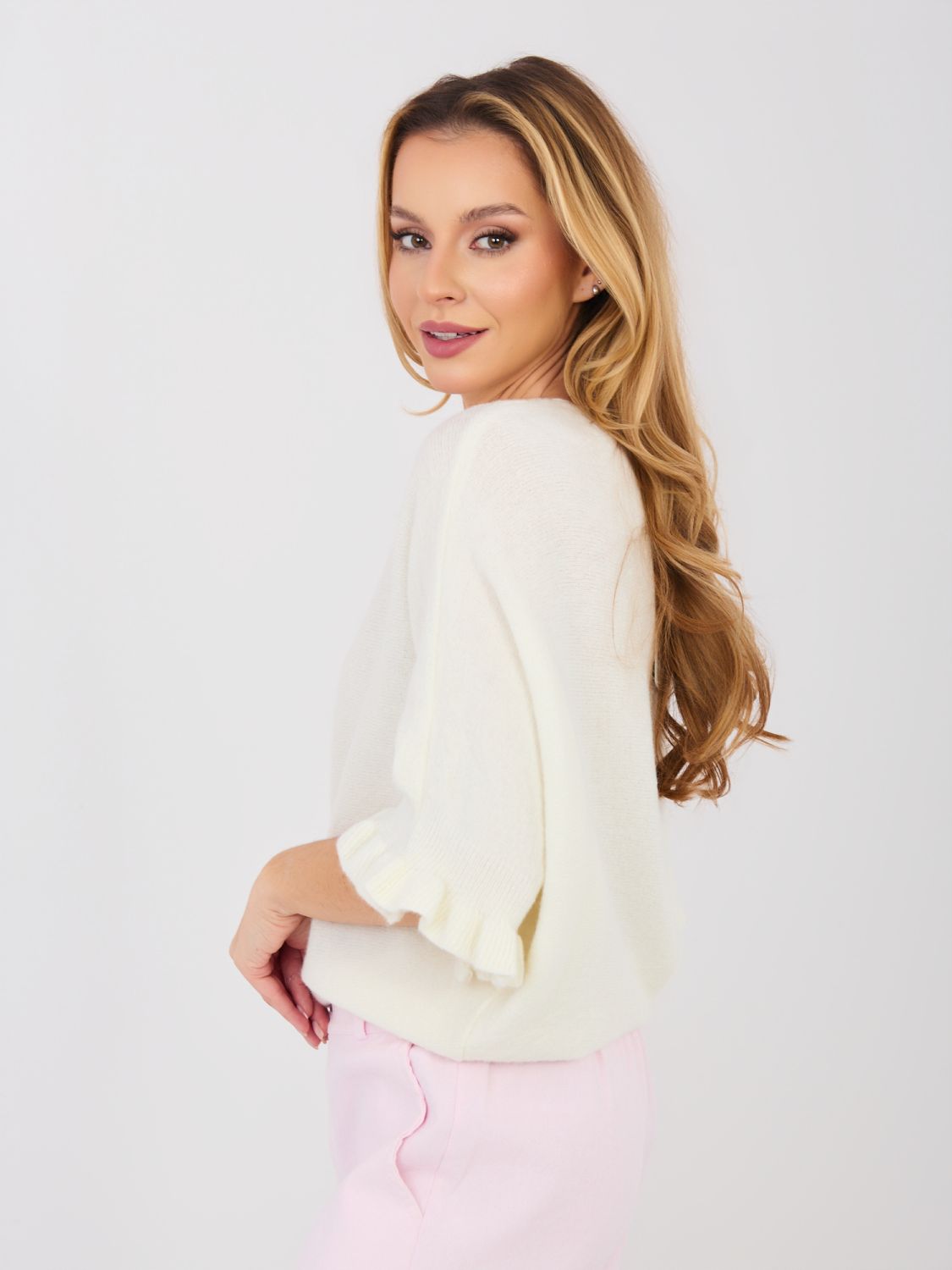 Ecru Pullover mit 3/4-Ärmeln und Volant