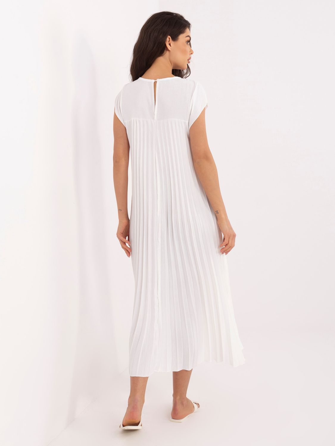 Elegantes Midi-Kleid in Ecru mit Taschen