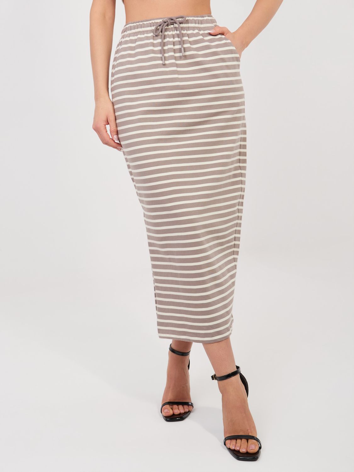 Beiger Midi-Rock mit Streifen und Taschen