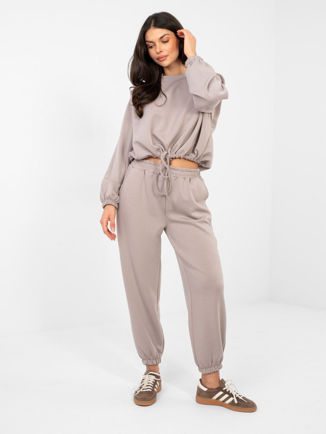 Damen-Set in Beige mit Bindung und langen Ärmeln