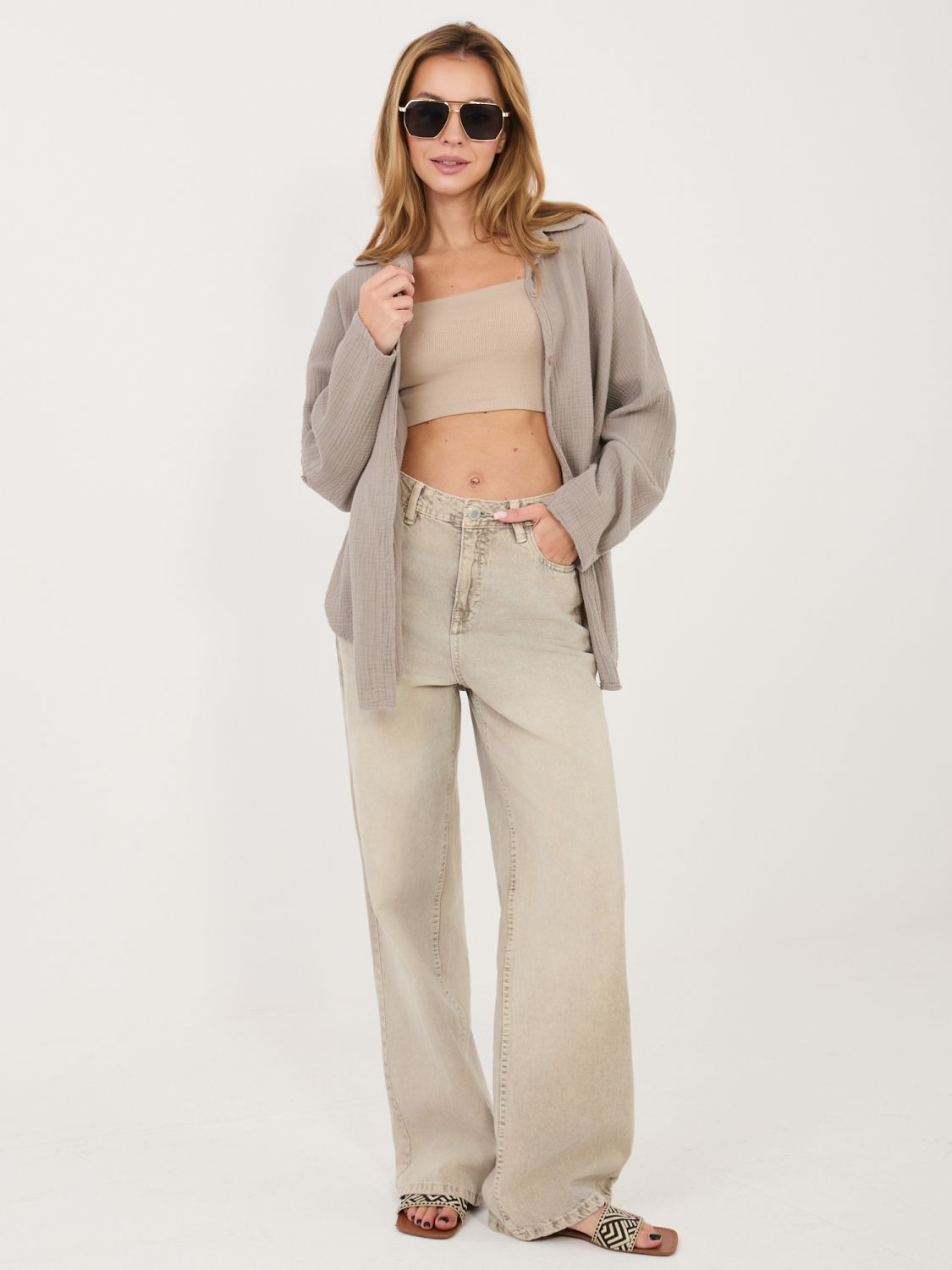 Beigefarbenes Baumwollhemd mit Kragen