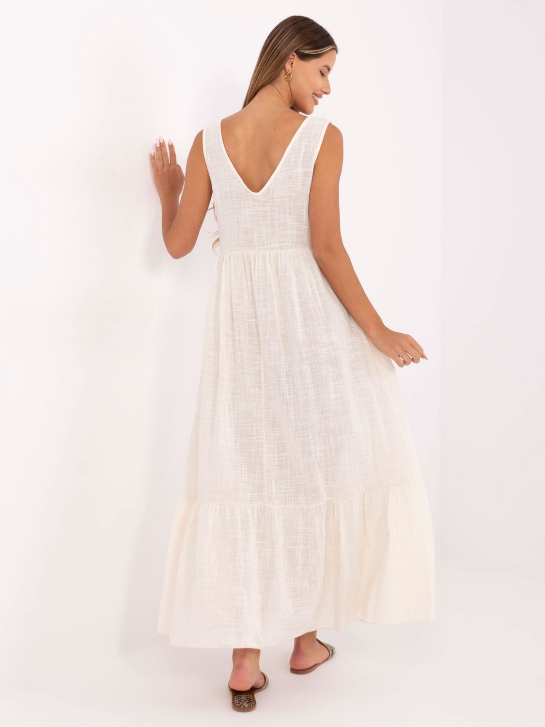 Maxikleid mit V-Ausschnitt in hellem Beige