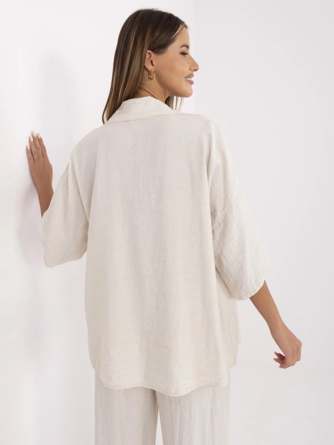 Stilvolle beige Bluse mit 3/4-Ärmeln