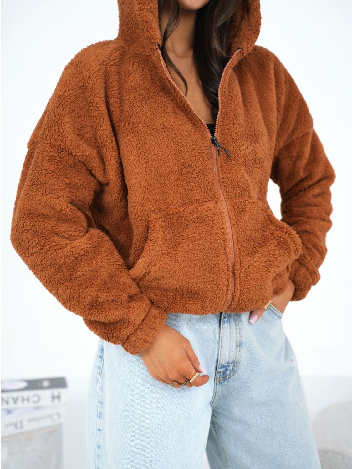 Beige Kapuzen-Sweatjacke mit Reißverschluss