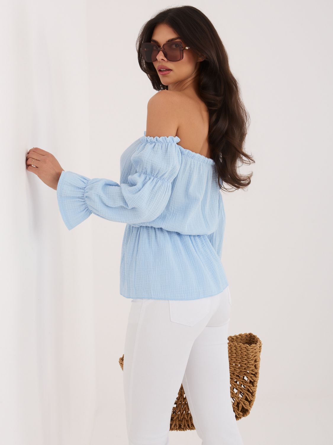 Bluse mit Carmen-Ausschnitt und Puffärmeln