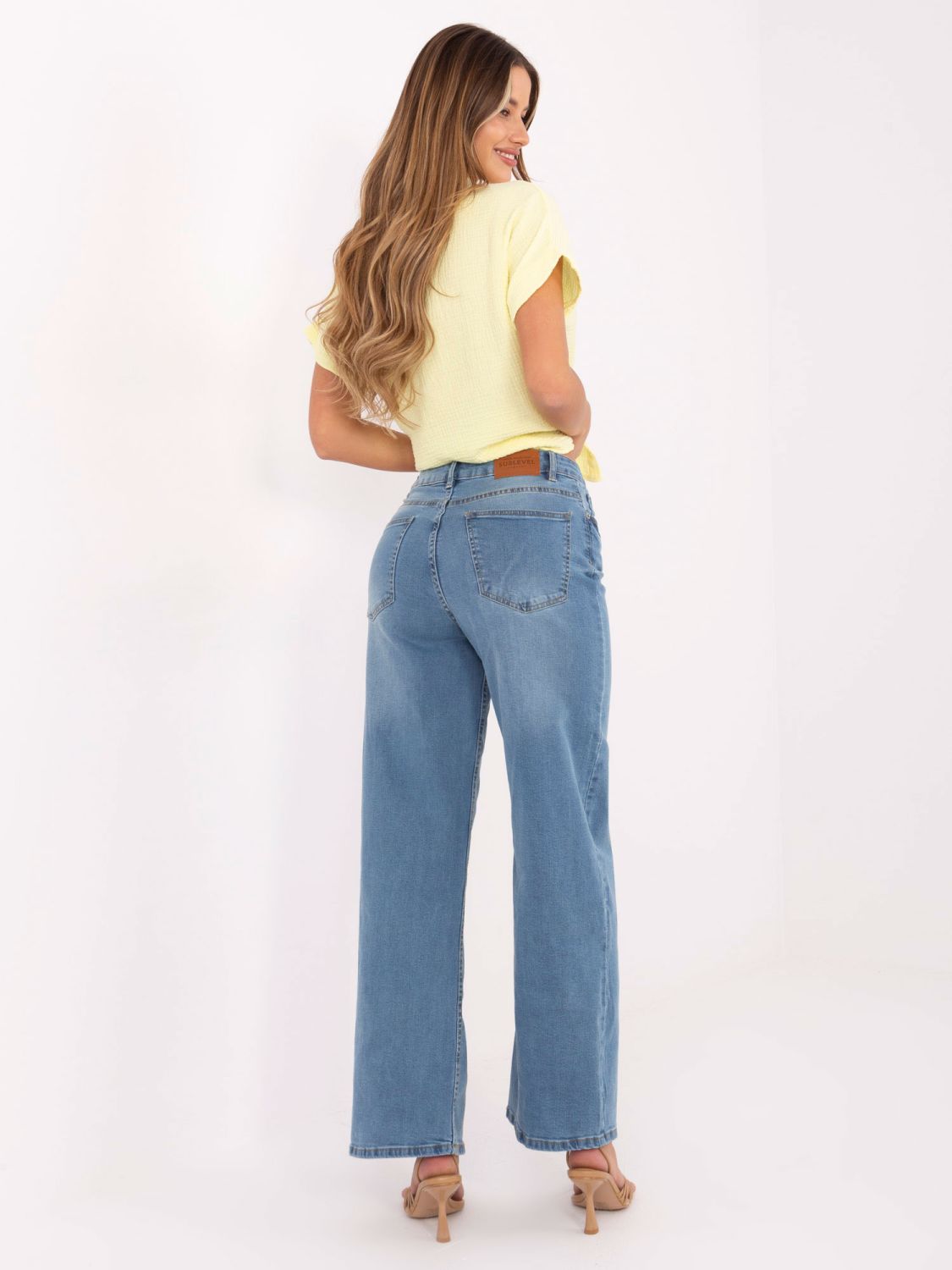 Damen-Jeans mit weitem Bein und hohem Bund, hellblau