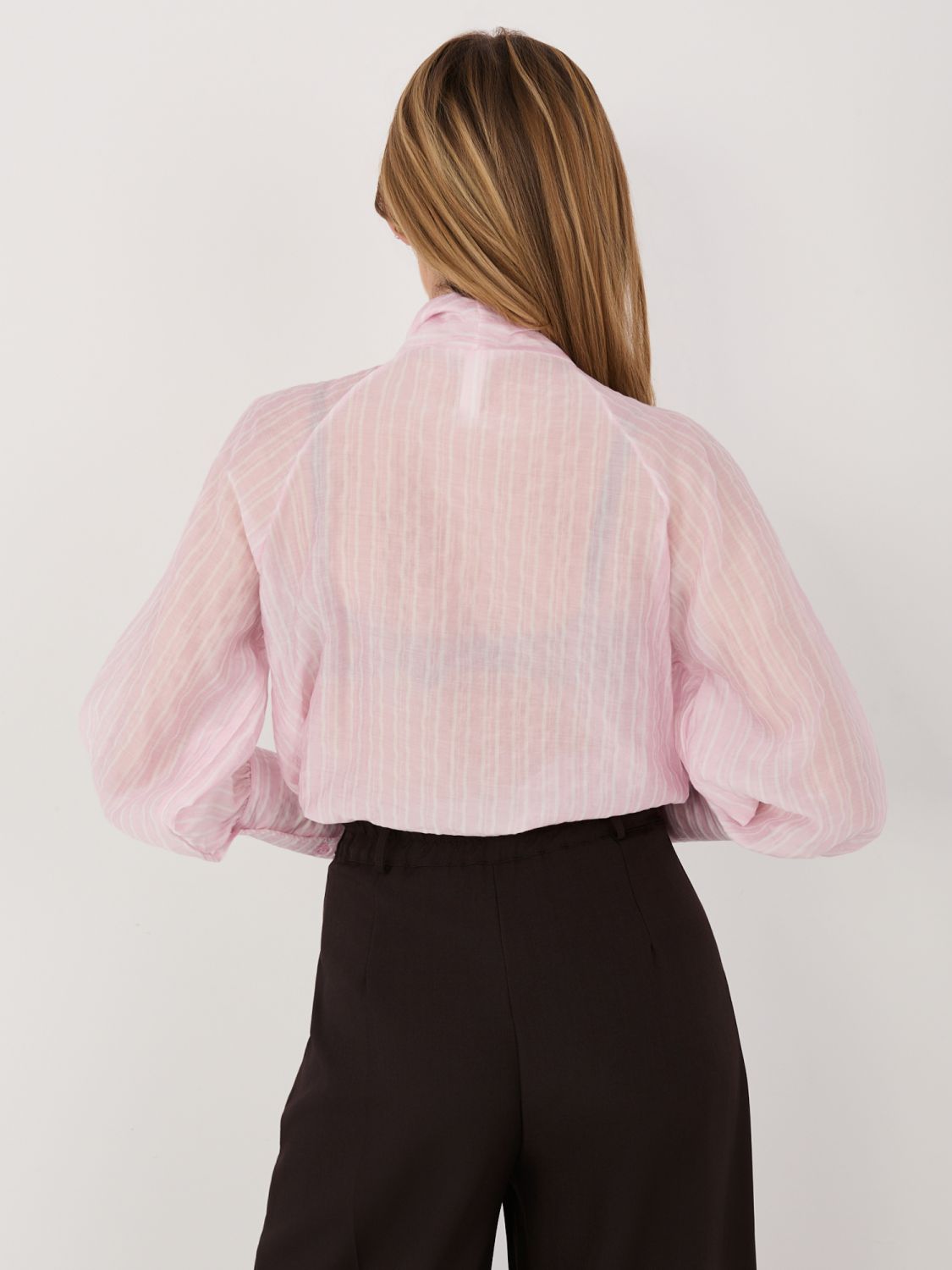 Rosa gestreiftes Hemd mit Schnür-Ausschnitt