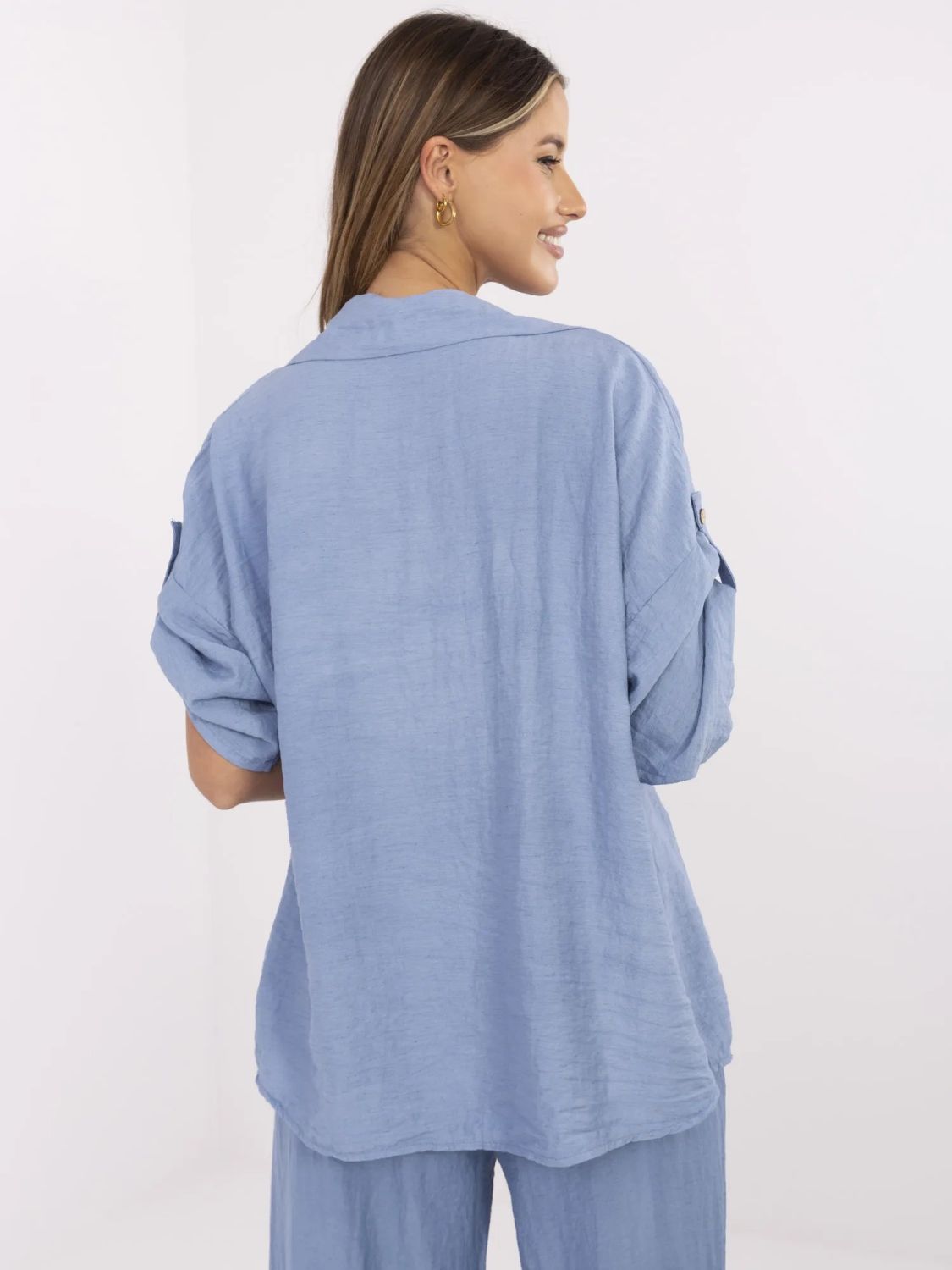 Blaue Bluse mit 3/4-Ärmeln