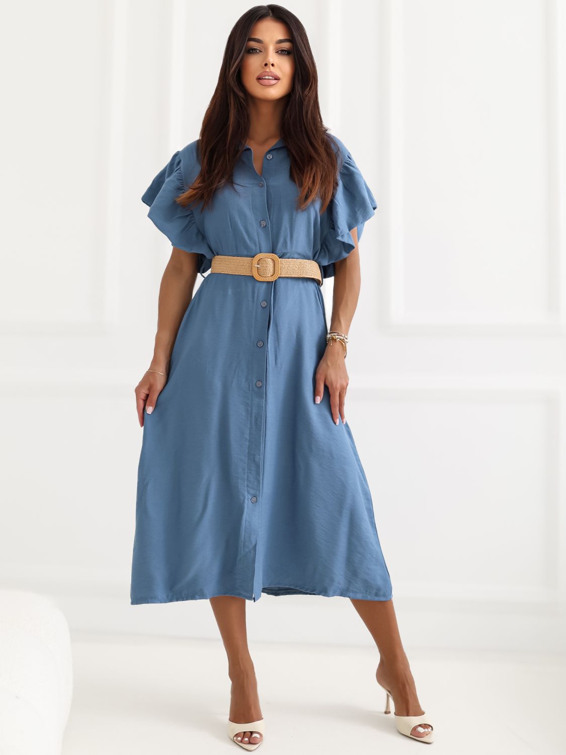Blaues ausgestelltes Midi-Kleid mit Gürtel und Volant