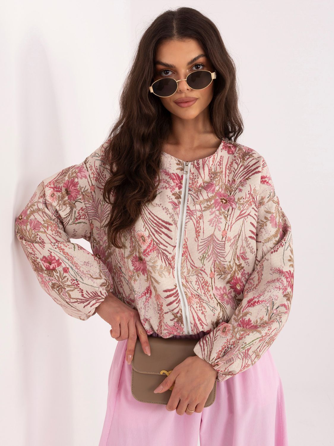 Rosa Bomberjacke mit Blumenmuster