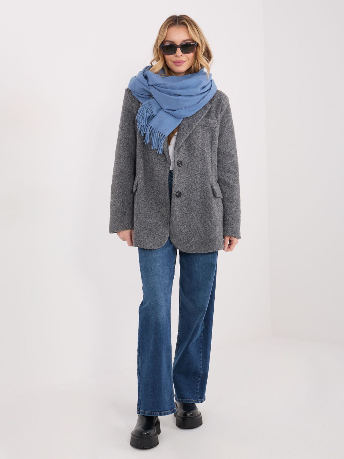 Stilvoller Schal in Grau-Blau