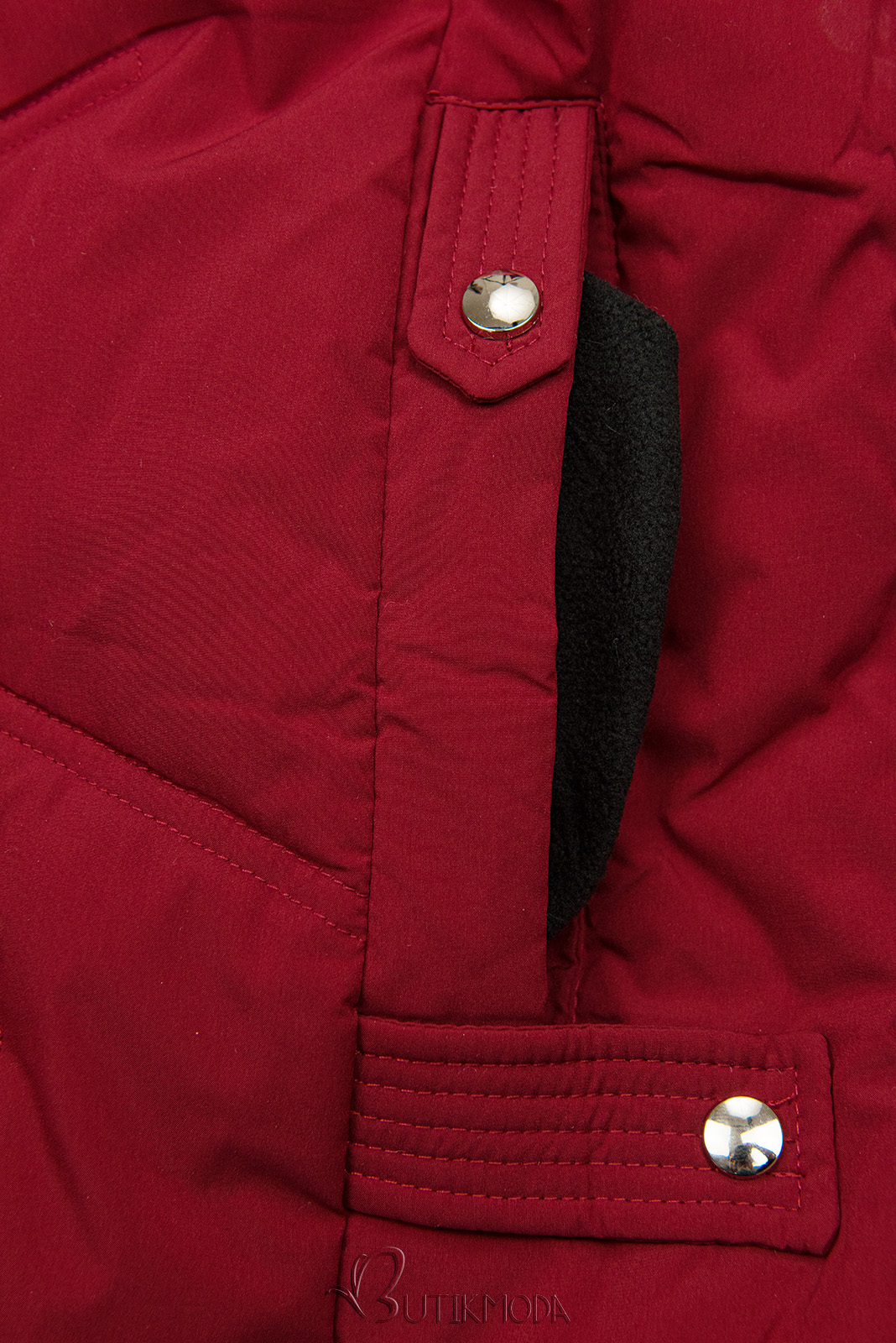 Rote Winterjacke mit Plüsch