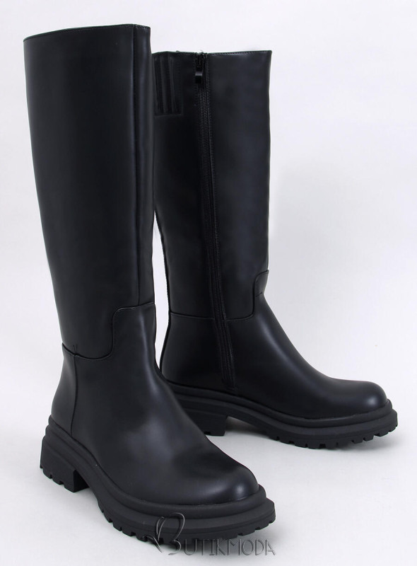 Schwarze Stiefel mit dickem Absatz