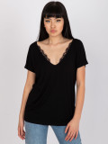 Elegantes schwarzes T-Shirt mit Spitze