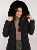 Damen schwarze Winterjacke mit Kapuze