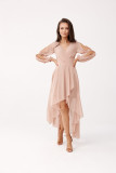 Asymmetrisches Kleid mit langen Ärmeln in Cappuccino