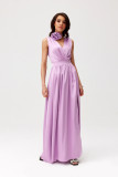 Satin-Maxikleid mit dekorativer Rose in Flieder