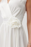 Satiniertes Maxi-Kleid mit Zierrose in Ecru
