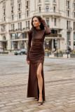 Kleid mit offenem Rücken in Braun