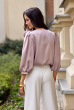 Bluse in Cappuccino mit Rosenapplikation