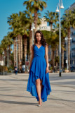 Asymmetrisches Kleid mit Wickelausschnitt in intensivem Blau