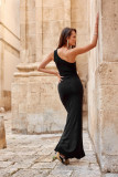 Schwarzes, figurbetontes Maxi-Kleid mit Glitzer und One-Shoulder
