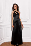Langes Kleid mit Trägern und asymmetrischem Ausschnitt, schwarz