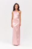 Satiniertes Maxi-Kleid mit einem Schulterträger in Rosa