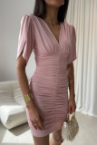 Mini-Kleid in Puderrosa mit Raffungen