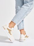 Beige Sneakers auf Plattform