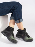 Schwarz-grüne Wanderschuhe