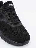 Leichte schwarze Sportschuhe