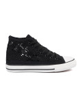 Luftige schwarze Sneakers