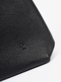 Elegante schwarze Handtasche mit Kosmetiktäschchen