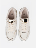 Beige Sneakers mit glänzenden goldenen Akzenten