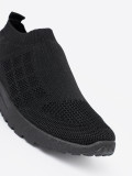Schwarze sportliche Slip-On Sneakers mit textilem Obermaterial