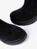 Schwarze Stiefeletten mit massiver Sohle