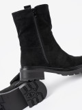 Schwarze Stiefeletten mit dicker Sohle