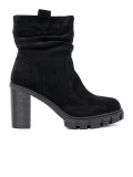 Stylische schwarze Stiefeletten mit gerafftem Schaft