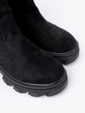 Schwarze Stiefeletten im minimalistischen Design