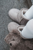 Beige gefütterter Schneestiefel aus Wildlederimitat