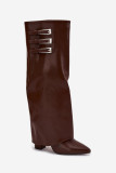 Stiefel mit Blockabsatz, umgeschlagenem Schaft und Riemen mit Schnallen, braun
