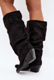 Stiefeletten aus Veloursleder mit gerafftem Schaft und Absatz, schwarz