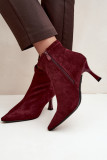 Rote Stiefelette mit Absatz und spitzer Kappe
