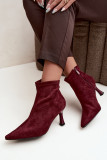 Rote Stiefelette mit Absatz und spitzer Kappe
