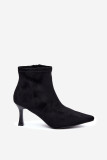 Schwarze Stiefelette mit schlankem Absatz und spitzer Kappe