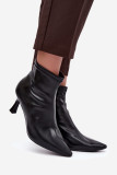 Schwarze Stiefelette mit schlankem Absatz aus Kunstleder