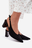 Schwarze Pumps mit offener Ferse und Blockabsatz