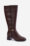 Gefütterte Lederstiefel mit Absatz und Schnalle, braun