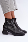 Schwarze Stiefelette aus Kunstleder mit Blockabsatz